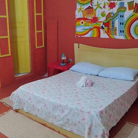 Perto Do Aeroporto De Salvador - Dona Pitanga Hostel Лауру-ди-Фрейтас Экстерьер фото