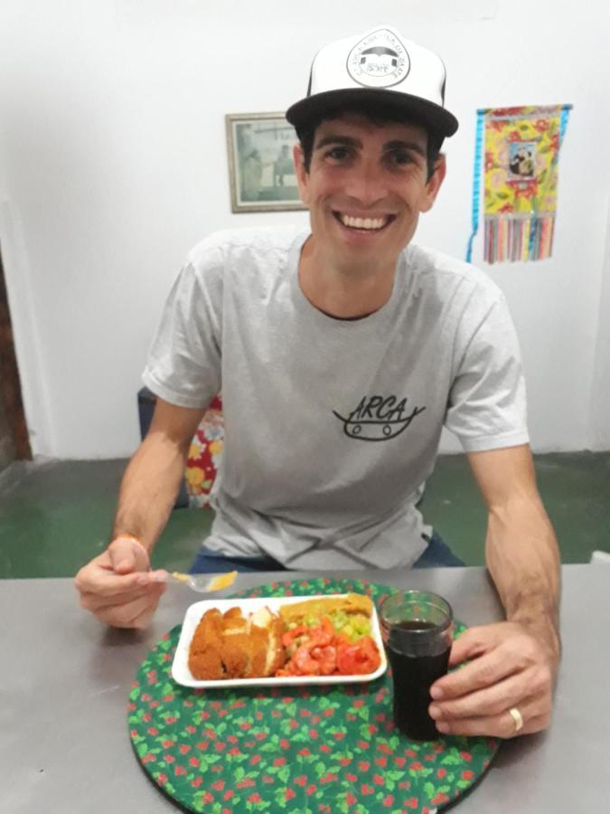 Perto Do Aeroporto De Salvador - Dona Pitanga Hostel Лауру-ди-Фрейтас Экстерьер фото