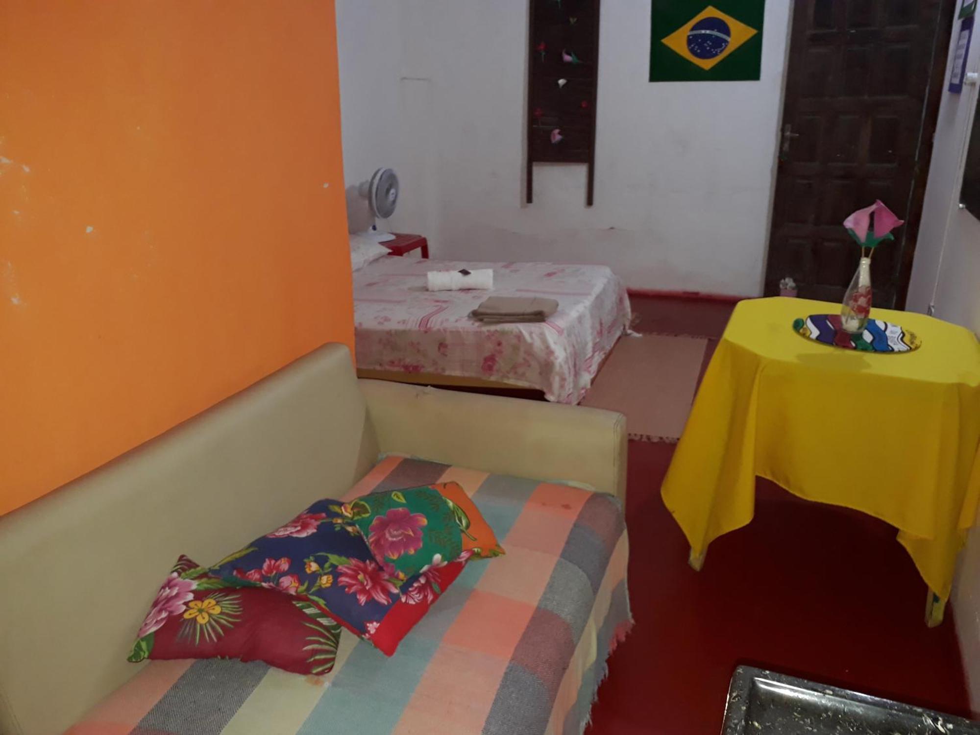 Perto Do Aeroporto De Salvador - Dona Pitanga Hostel Лауру-ди-Фрейтас Экстерьер фото