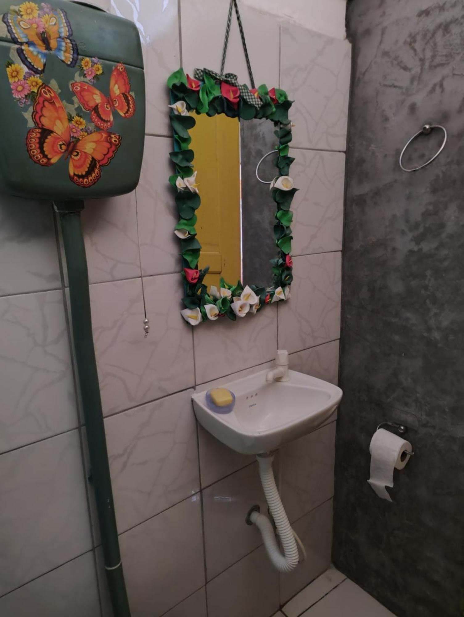 Perto Do Aeroporto De Salvador - Dona Pitanga Hostel Лауру-ди-Фрейтас Экстерьер фото